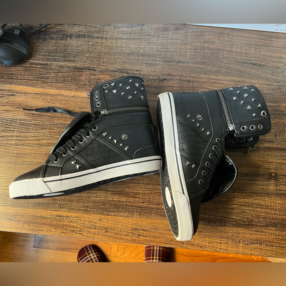 Pastry sneakers